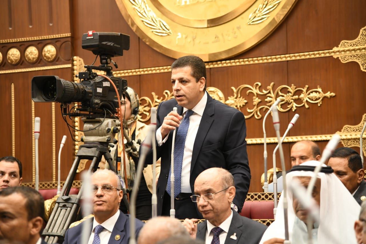 محمود سامي يوجه انتقادات حادة لبرنامج التنمية الاقتصادية المقدم من الحكومة: تجاهل القطاعات الحقيقية مثل الصناعة والزراعة.. وانخفضت فيه نسبة الصحة.. ويؤكد: ترتيب الأولويات ركيزة غائبة عند الحكومة