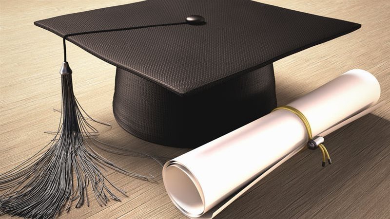 بالأسماء والصور.. أوائل الشهادة الإعدادية ببني سويف