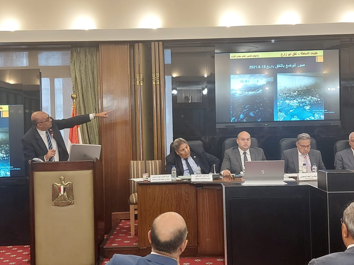 خلال اجتماع"محلية النواب".. النائب إيهاب منصور ينتقد عدم حصول محافظة الجيزة على أى تمويل للنظافة