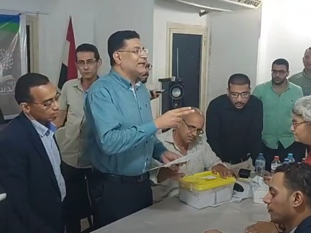 خلال انتخابات حزب الدستور.. علاء الخيام: نحن الحزب الوحيد المعبر عن ثورة ٢٥ يناير.. والمفوضية تقرر البدء بالفرز الورقي
