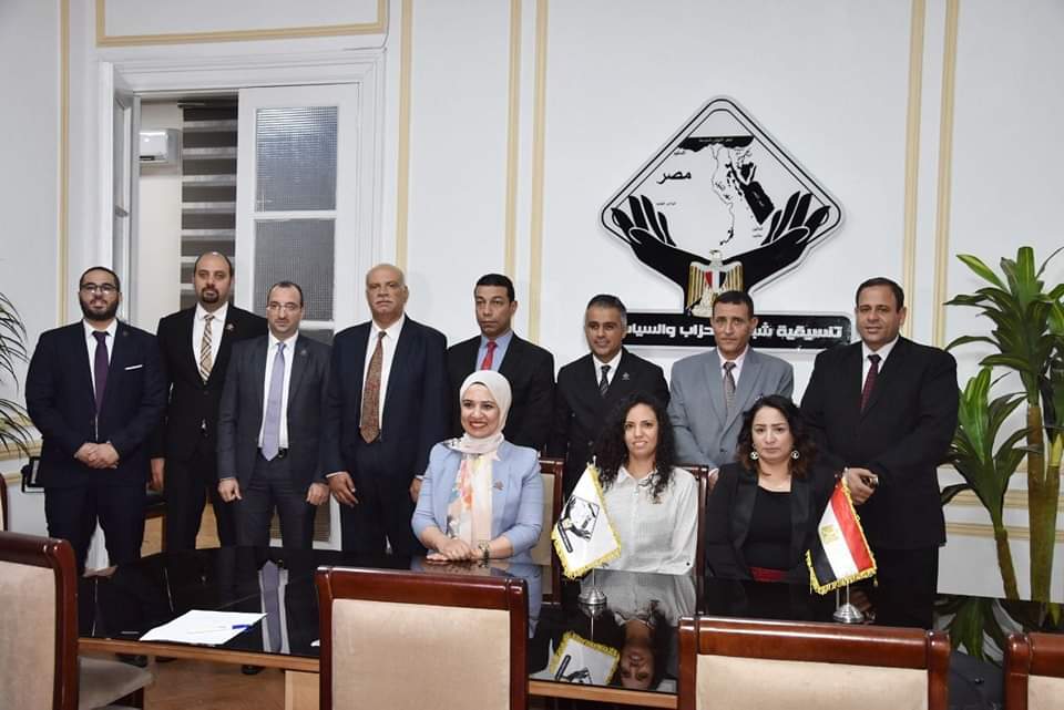 ضمن بروتوكول التعاون بينهما.. نادي مدربي التنسيقية يبحث مع مسئولى الهيئة العامة لتعليم الكبار خطة لتدرريب ورفع كفاءة قياداتها