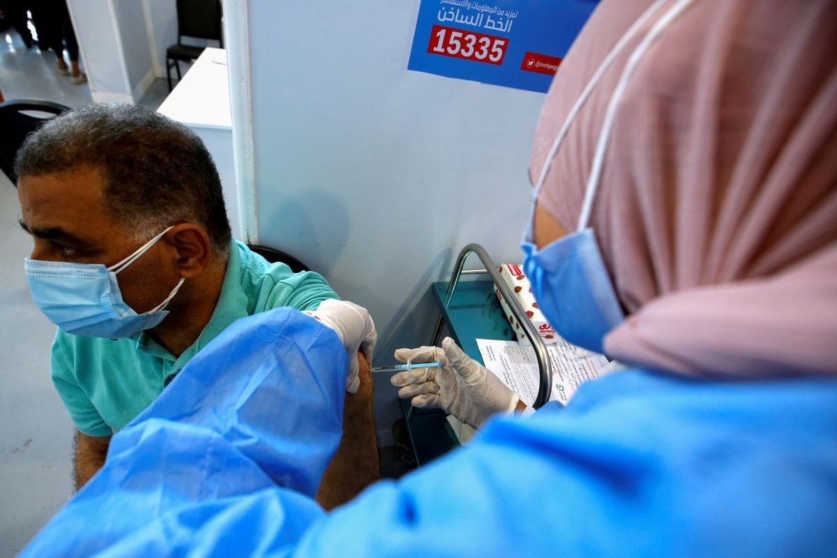 «الصحة»: اتجاه لإعطاء لقاح مزودج للمواطنين يجمع بين كورونا والإنفلونزا