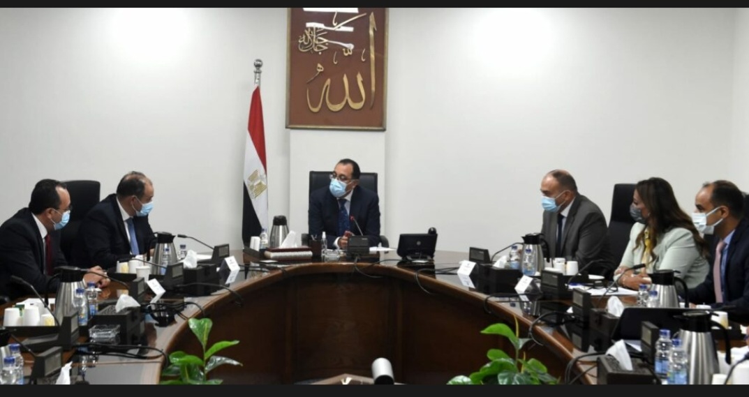رئيس الوزراء : تكليفات واضحة لتوفير مستلزمات الإنتاج للمصانع