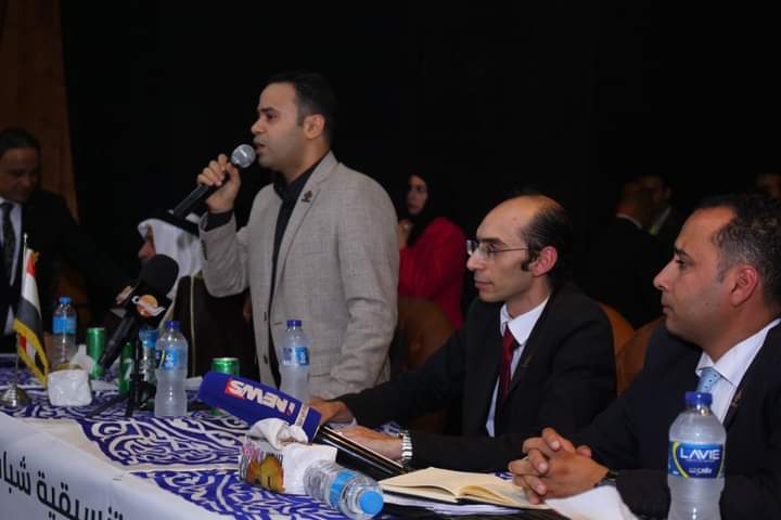 تنسيقية شباب الأحزاب والسياسيين تنظم جلسة نقاشية للحوار الوطني بشبرا الخيمة