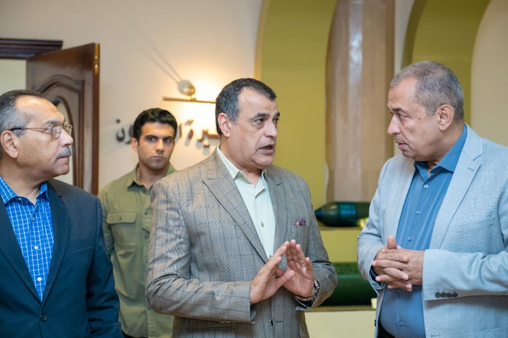 وزير الدولة للإنتاج الحربي" يتابع سير العملية الإنتاجية في "حلوان للصناعات الهندسية"