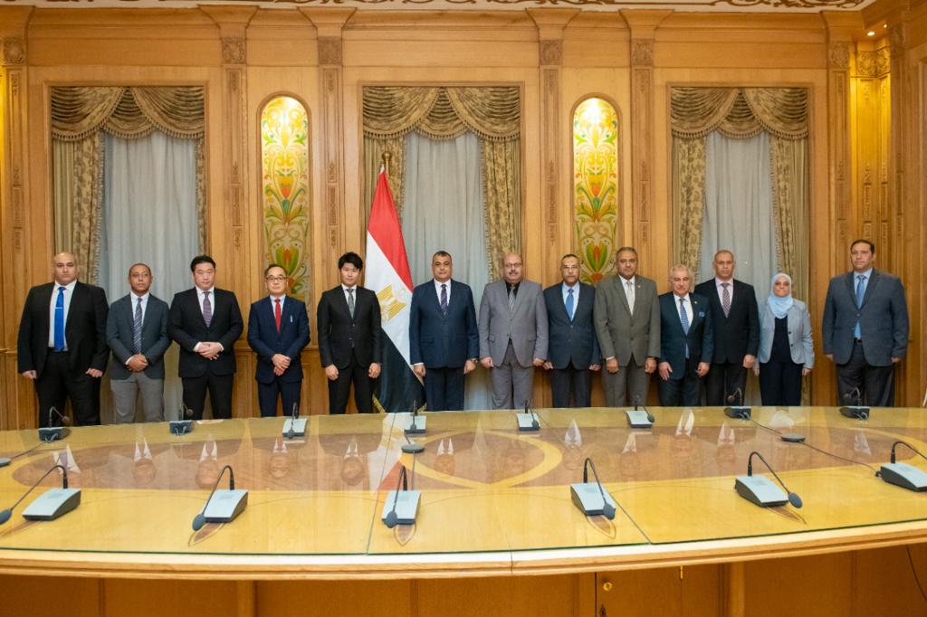 في ضوء جهود وزارة الإنتاج الحربي لتنويع مصادر المياه.. توقيع بروتوكول تعاون بين "مركز التميز العلمي والتكنولوجي" و"Mizuha" اليابانية لتطوير وتصنيع جهاز إستخلاص الماء من الهواء