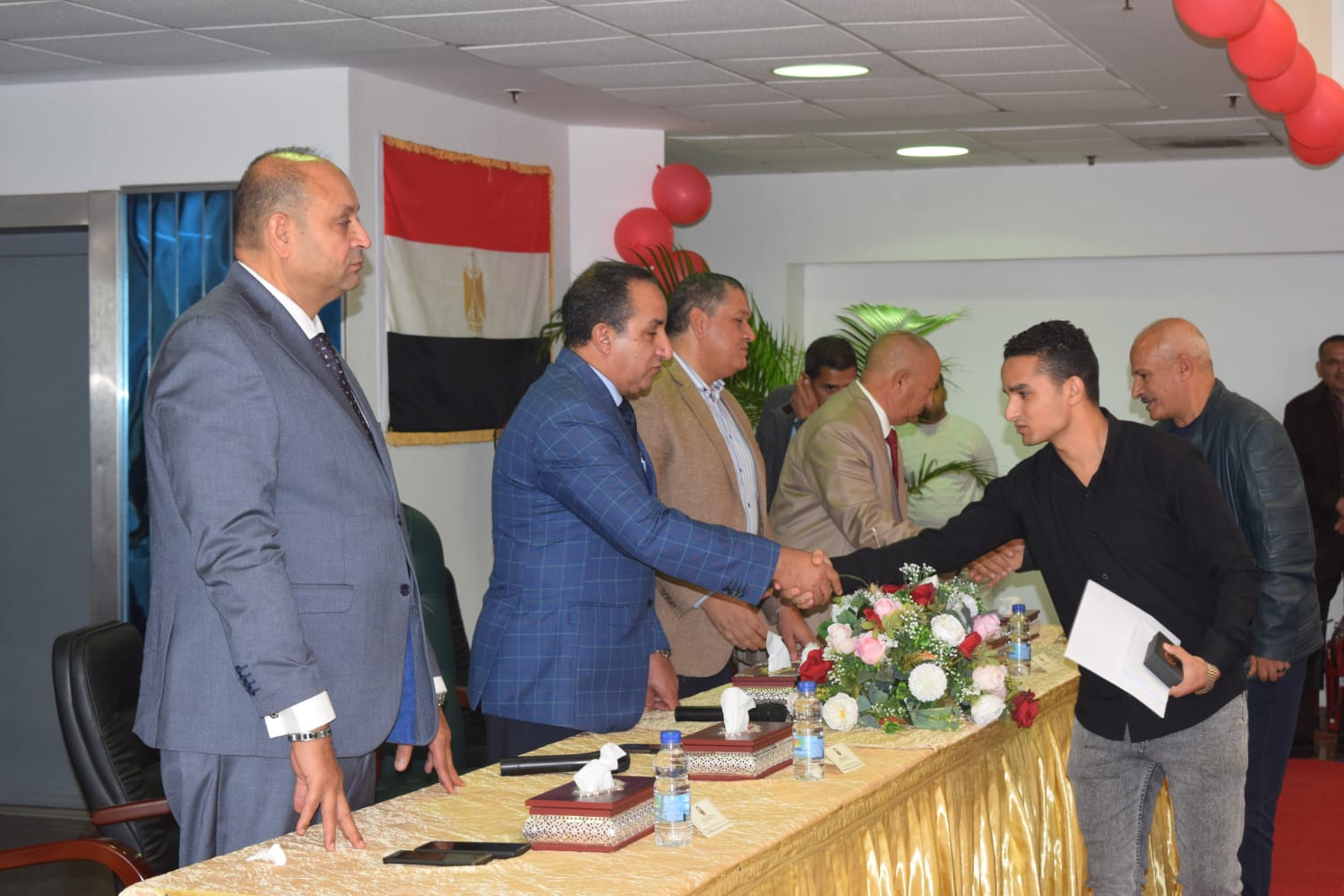 "مصنع إنتاج وإصلاح المدرعات " ينظم حفل لتكريم أبناء العاملين المتفوقين دراسياً