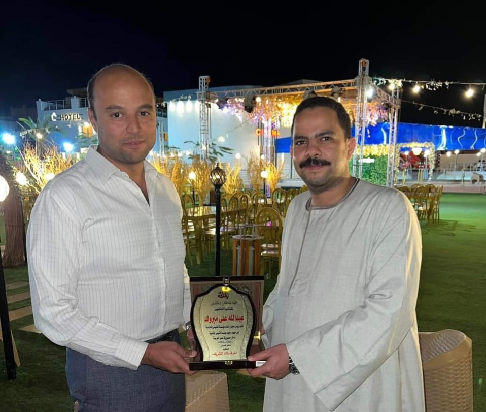 زعيم الاغلبية بمجلس النواب يكرم النائب عبدالله مبروك علي جهودة الكبيرة في تقديم الخدمات الطبية