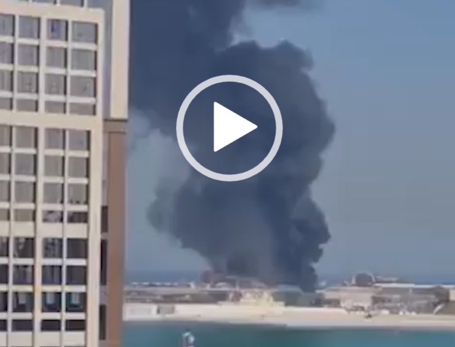 اندلاع حريق بالقرب من قرية المشجعين في قطر ( فيديو(