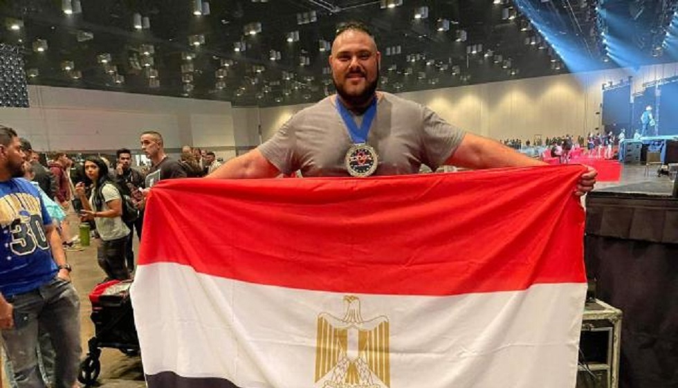 بطل فى الظل.. مينا عبيد "العملاق" بطل مستر أولمبيا للقوة البدنية للمرة الثالثة على التوالى