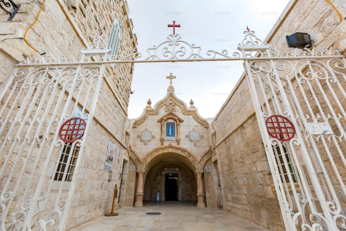 كنيسة مغارة الحليب.. معجزات لأقدم المواقع المسيحية المقدسة