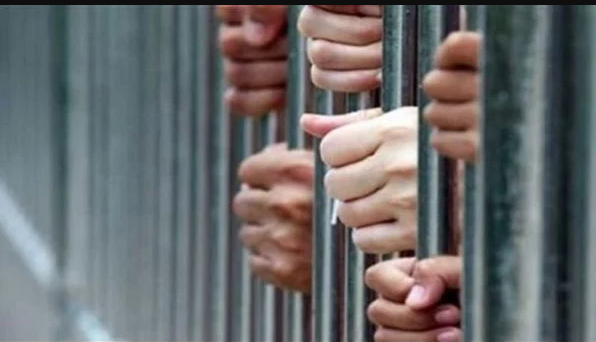 المخدرات تُنهي حياة شقيقين أحدهما قتلاً والآخر سجنًا بسوهاج.. والنيابة تُجدد الحبس
