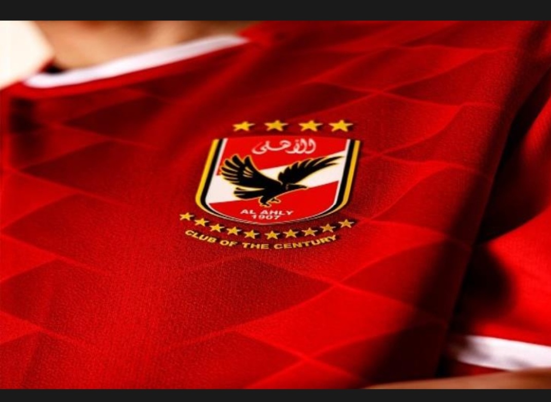 نجم الاهلى يقرر اعتزال اللعب الدولى