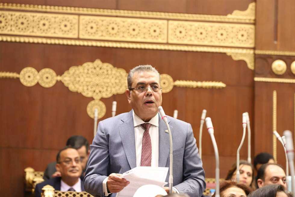 النائب محمود منصور : قرار ترشيد الإنفاق العام يتناسب تمام مع الظروف الراهنة
