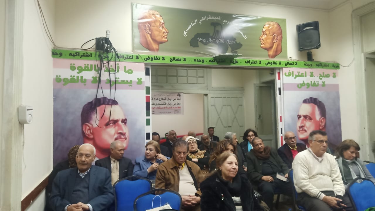العربي الناصري يناقش توقيع كتاب " عبد الناصر بلاتشويه " للمؤلف " طارق صلاح"