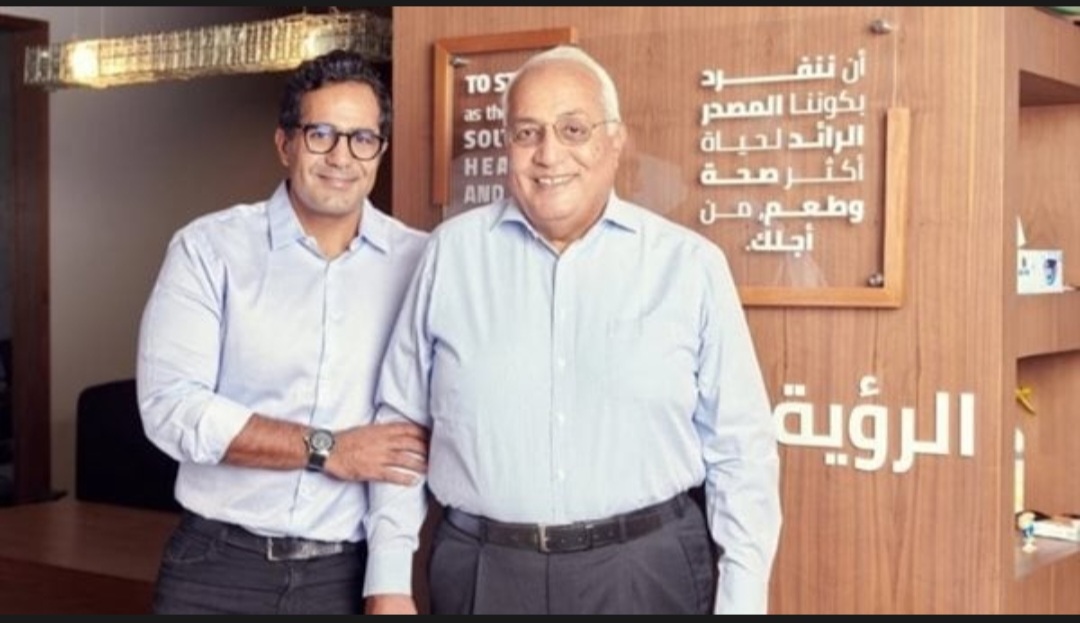 الإفراج عن رجل الأعمال صفوان ثابت ونجله سيف