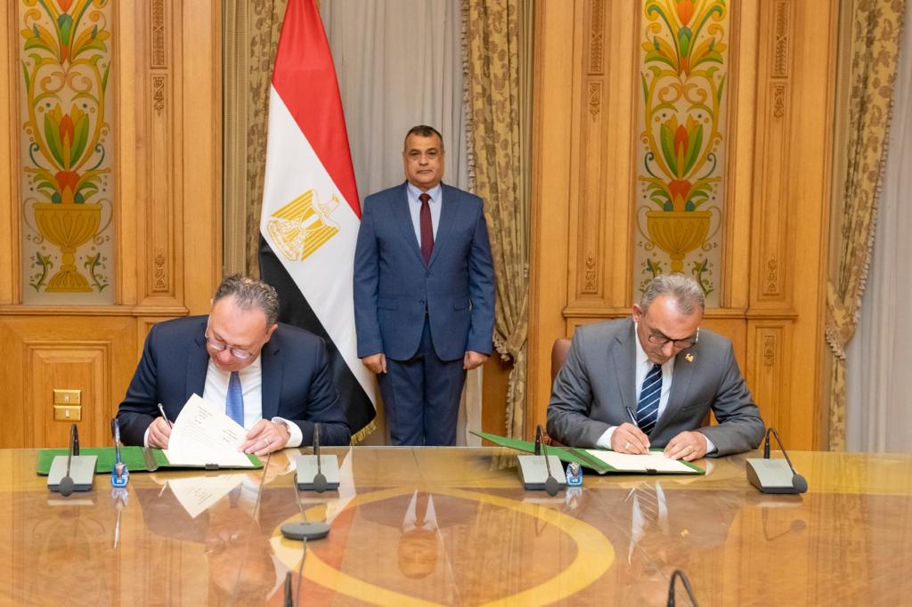فى إطار المبادرة الوطنية لتطوير الصناعة المصرية.. "وزير الدولة للإنتاج الحربى" يشهد توقيع بروتوكول تعاون  مع شركة "ابدأ لتنمية المشروعات"