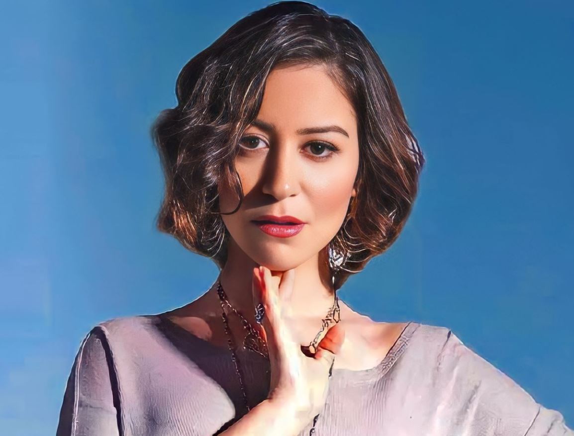 حبس الفنانة منة شلبي سنة وغرامة 10 آلاف جنيه مع إيقاف التنفيذ لاتهامها بحيازة مخدرات