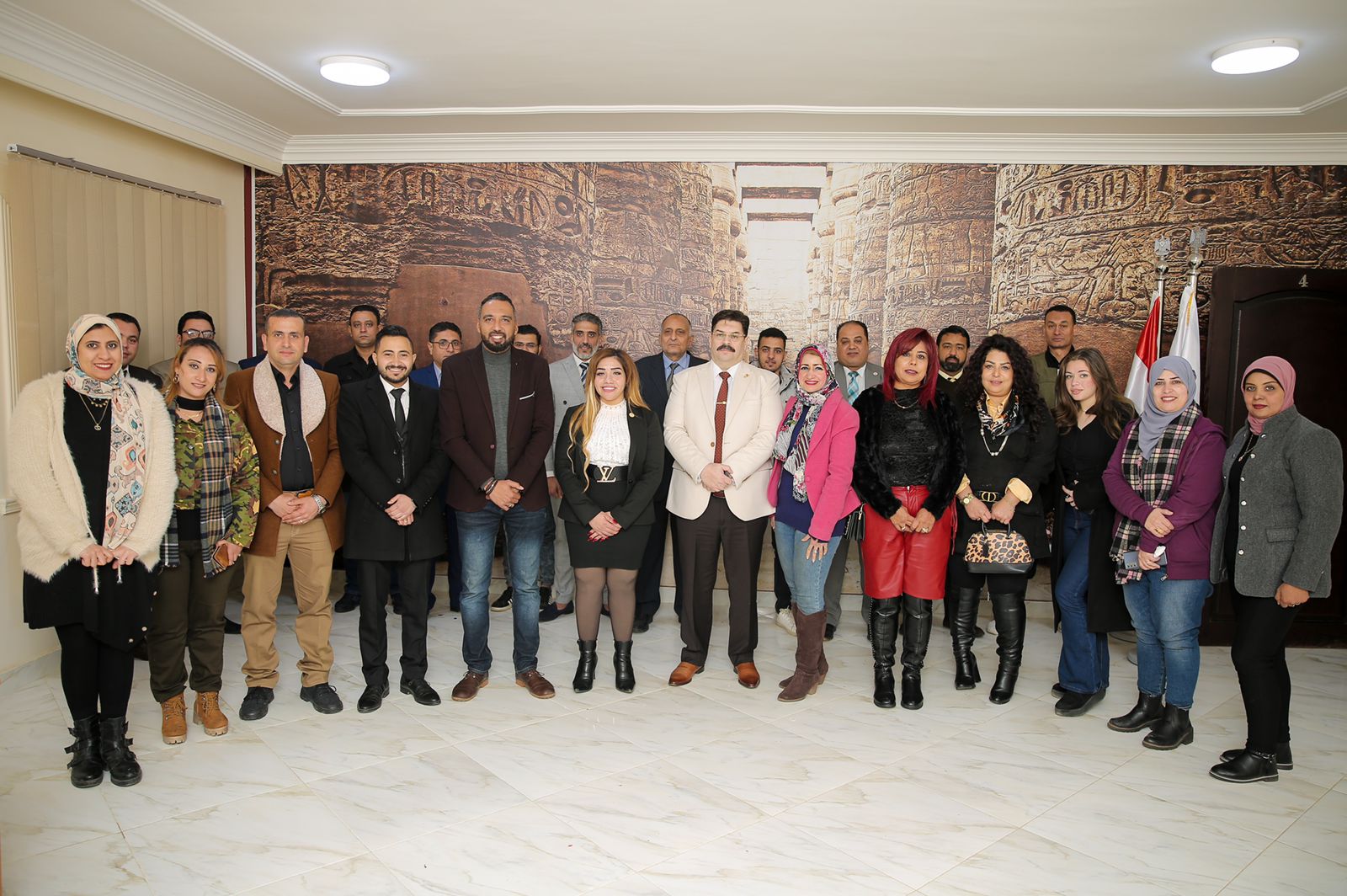 مصر أكتوبر بالتعاون مع الأكاديمية الأمريكية الكندية يرد على الشائعات الاقتصادية بورشة تدريبيةش