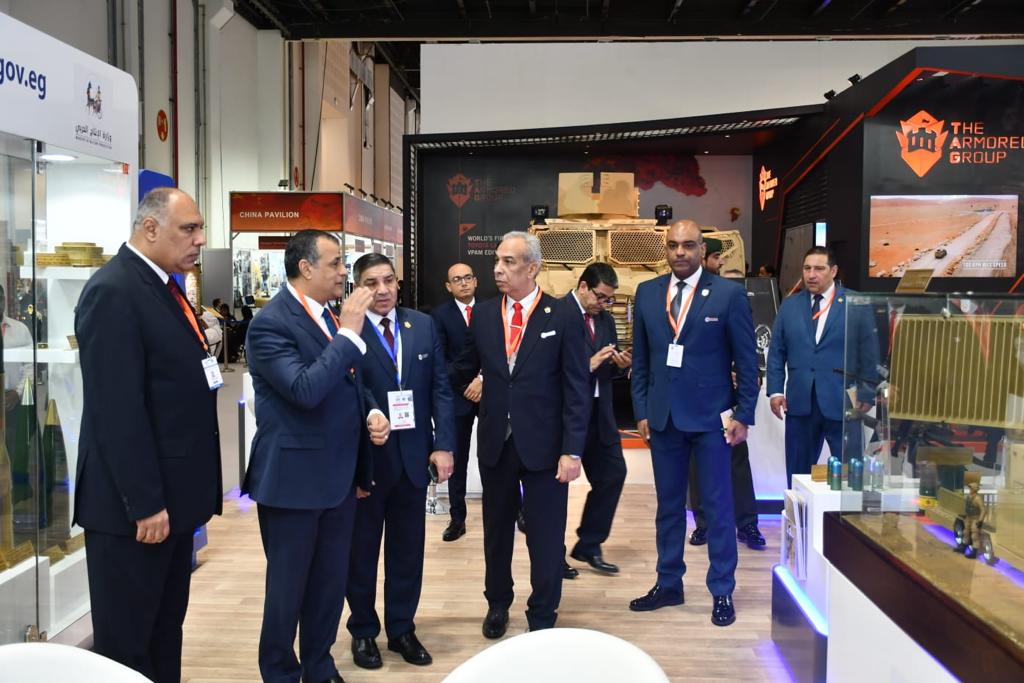 "وزير الدولة للإنتاج الحربي" يشارك في فعاليات افتتاح معرض الدفاع الدولي "IDEX 2023" بأبو ظبي