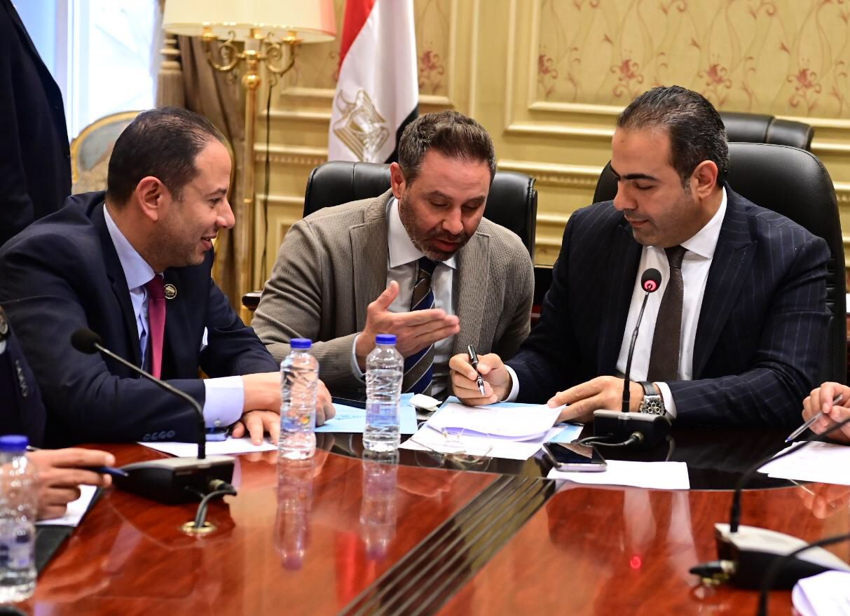 شباب النواب توصي وزارة الرياضة بتفعيل بروتكول استغلال ملاعب المدارس وتنظم زيارة ميدانية لاندية الجيزة