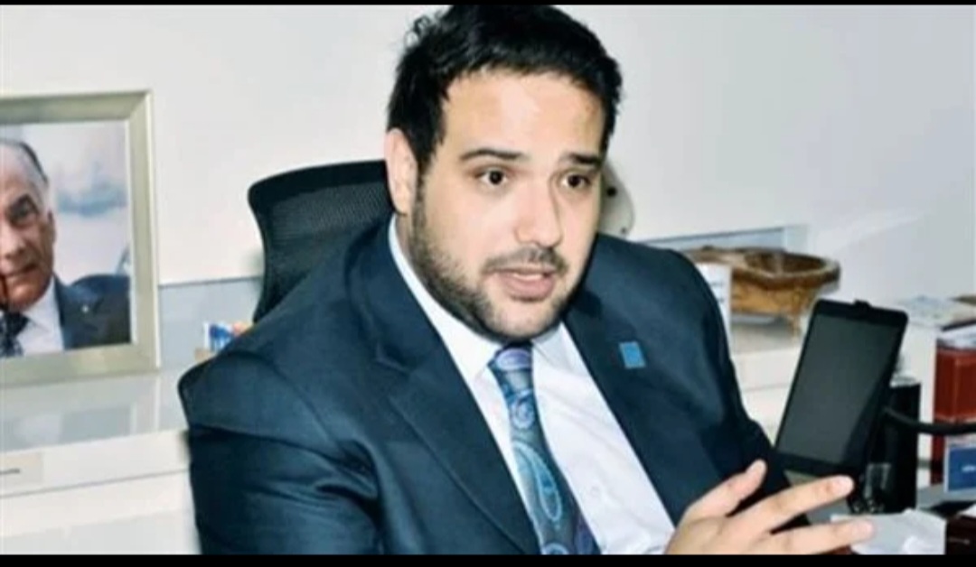 ترحيل نجل رجل الأعمال محمد فريد خميس من واشنطن إلى مصر