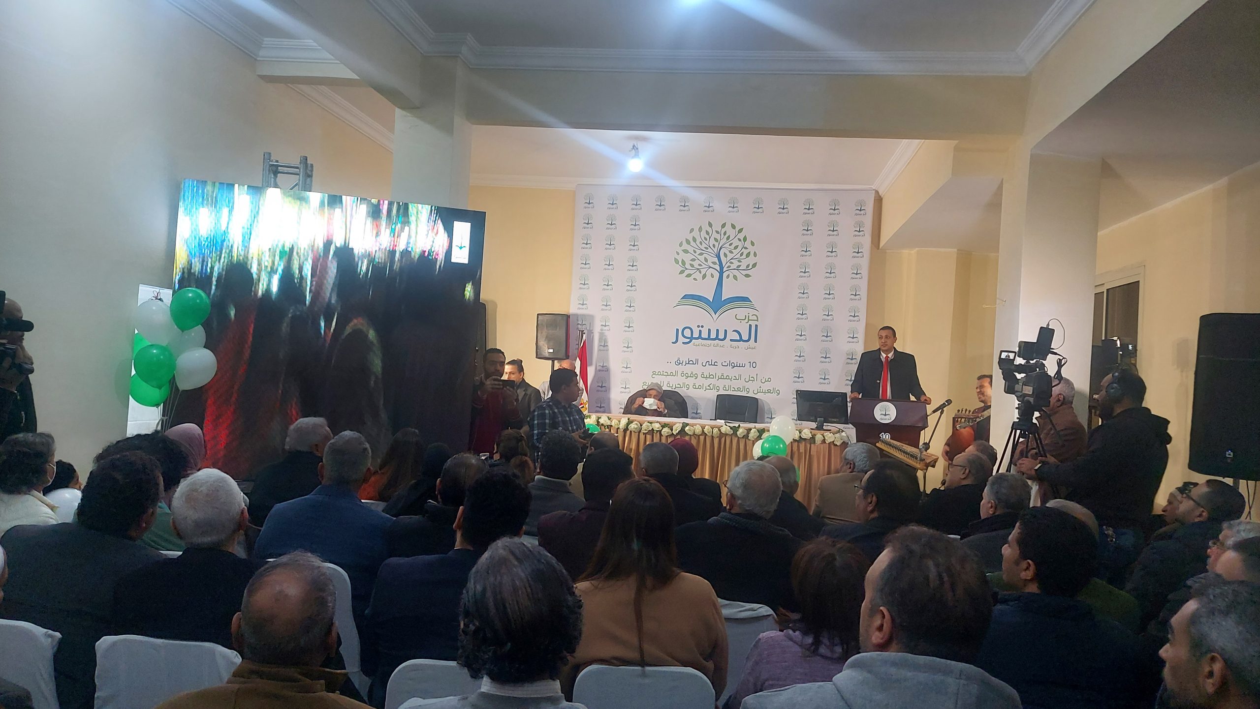 سيد قاسم: سيظل حزب "الدستور" السراج المنير في مواجهة الجهل والتطرف والضمير الحي لهذه الأمة