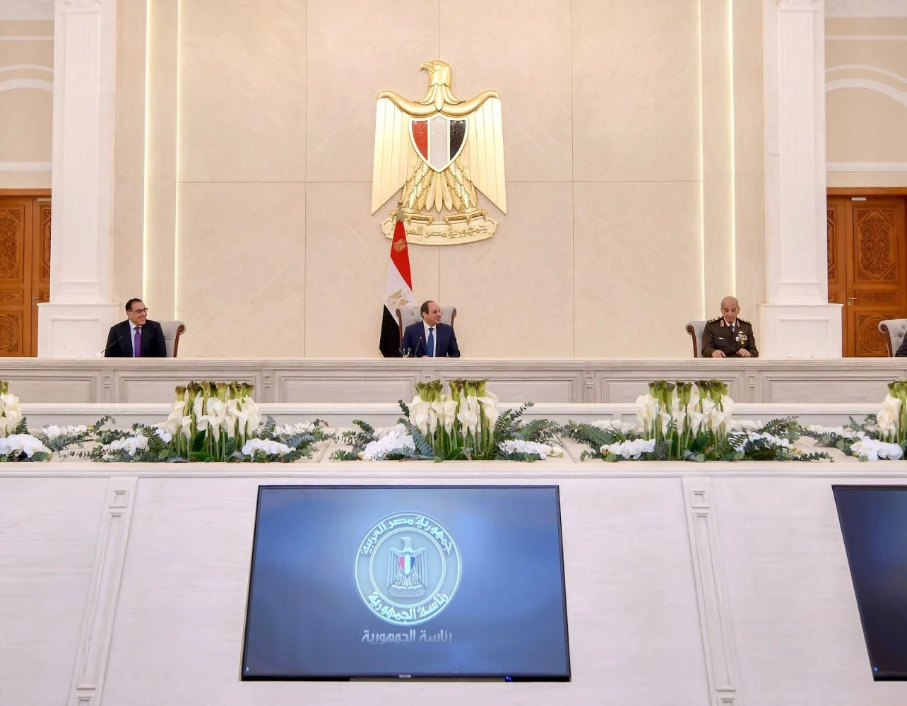 السيسي يعقد اجتماعا لمتابعة خطة الحكومة لنقل الوزارات ومؤسسات الدولة للعاصمة الإدارية