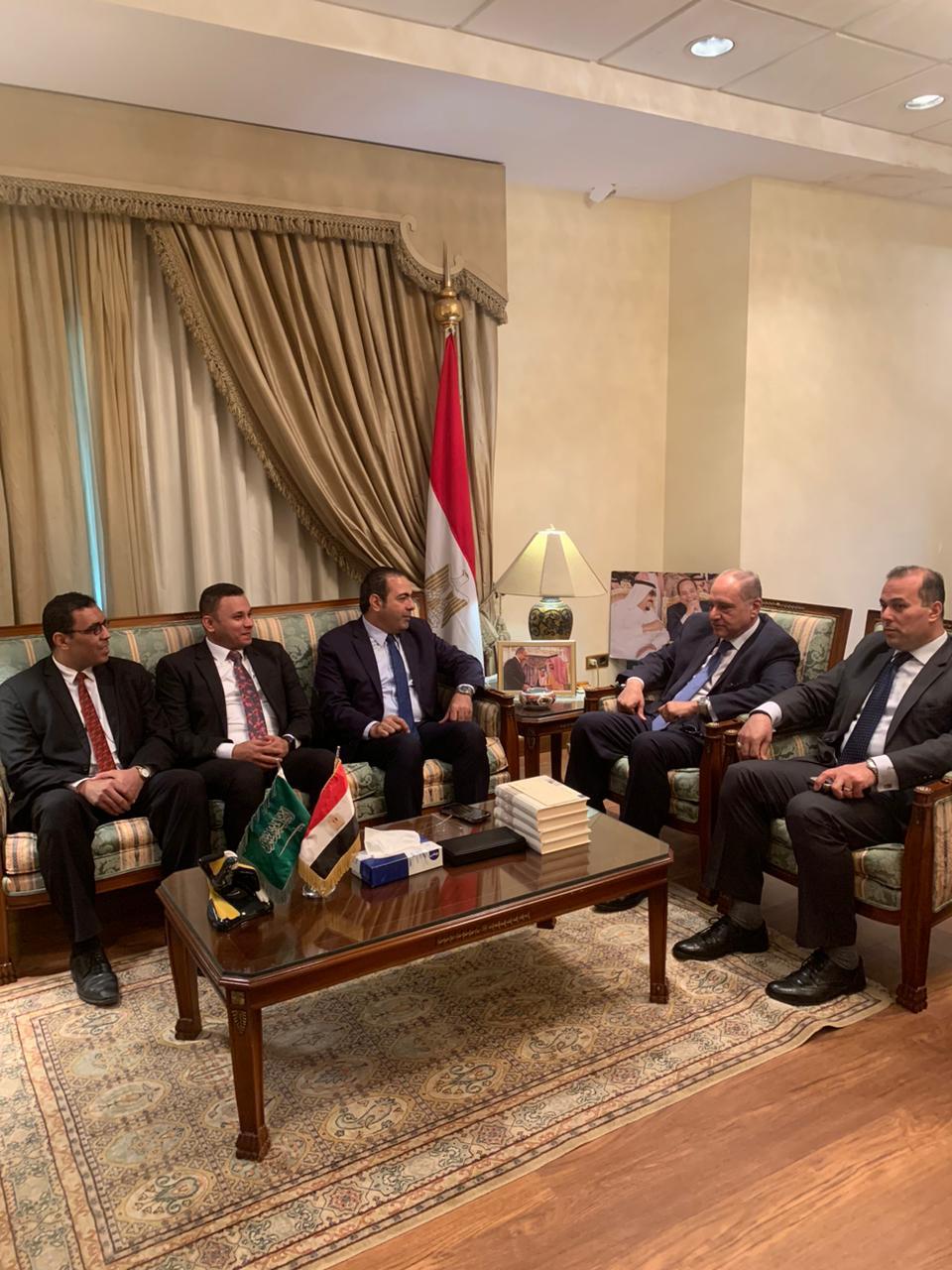 المصريين بالخارج" يبحث مطالب الجالية المصرية بالسعودية ويؤكد القيادة السياسة توليهم اهتمام غير مسبوق