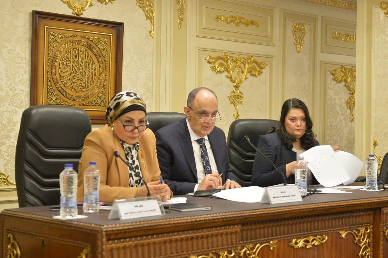 مشروعات النواب تحسم تعريف "عربات الطعام"فى اجتماع اليوم