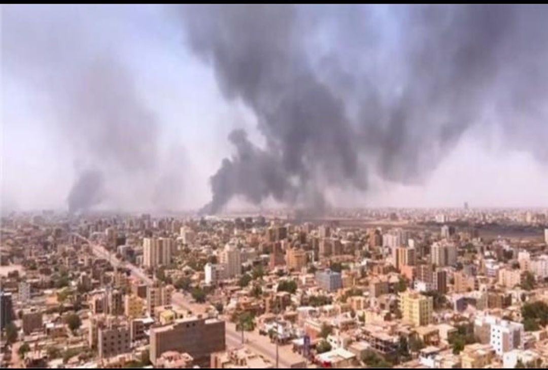 بسبب اندلاع القتال في السودان.. دول العالم تسارع لإنقاذ رعاياها