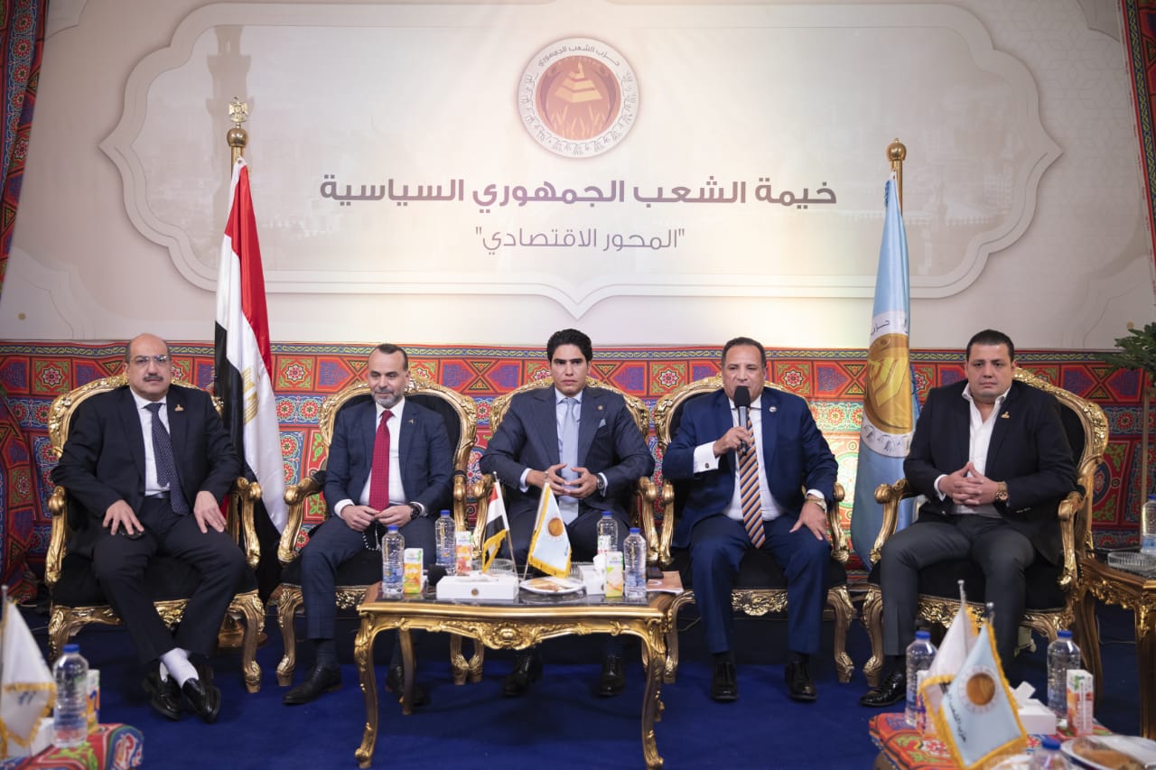 القوى السياسية تشارك في الخيمة الرمضانية الأخيرة لحزب الشعب الجمهوري