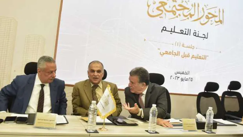 خلال مناقشة قانون إنشاء المجلس الوطني الأعلى للتعليم.. رئيس جامعة الزقازيق الأسبق: يطالب بوضع سياسات لرفع كفاءة العاملين بالجامعات