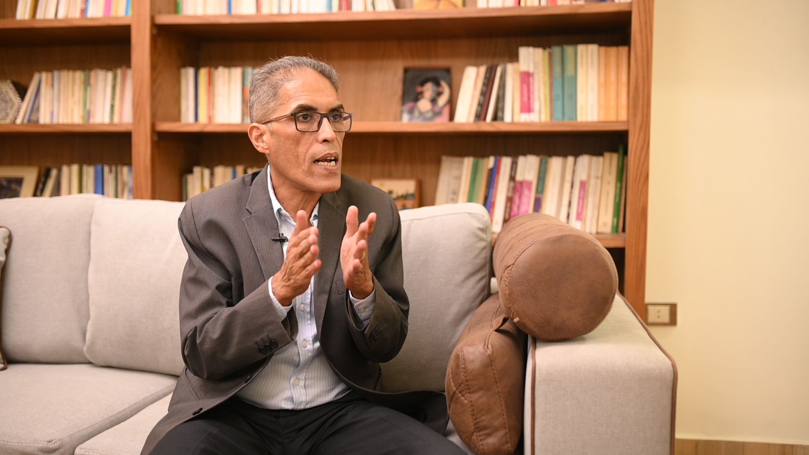 دومة وعلاء عبد الفتاح.. خالد داوود يطالب بالتوسع في الإفراج عن المحبوسين على ذمة قضايا الرأي