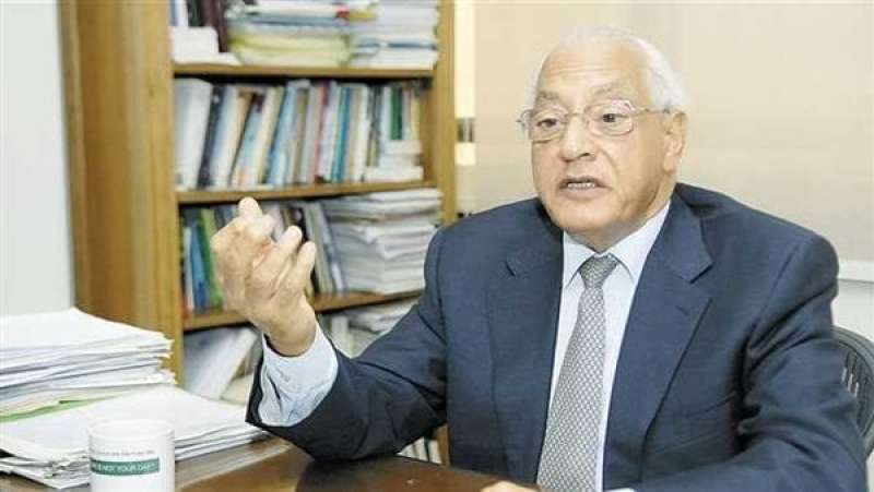 مقرر المحور السياسي :الدستور المصري يؤكد على التعددية الحزبية ونستهدف تعزير دور جميع الأحزاب