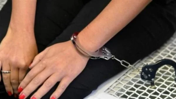 إحالة سيدة استدرجت رجل أعمال لتصويره بأوضاع مخلة بأكتوبر للمحاكمة