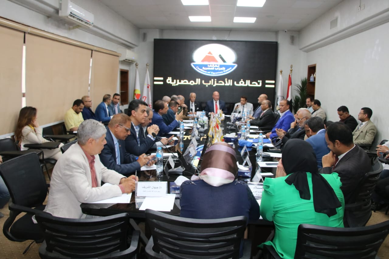 الكاتب الصحفي محمود نفادى يستعرض الرصد الإعلامي بشأن الحوار الوطني