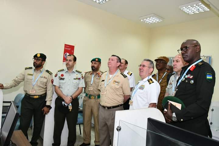 القوات المسلحة تنظم زيارة للملحقين العسكريين العرب والأجانب المعتمدين بجمهورية مصر العربية إلى كليتى القادة والأركان والطب للقوات المسلحة .