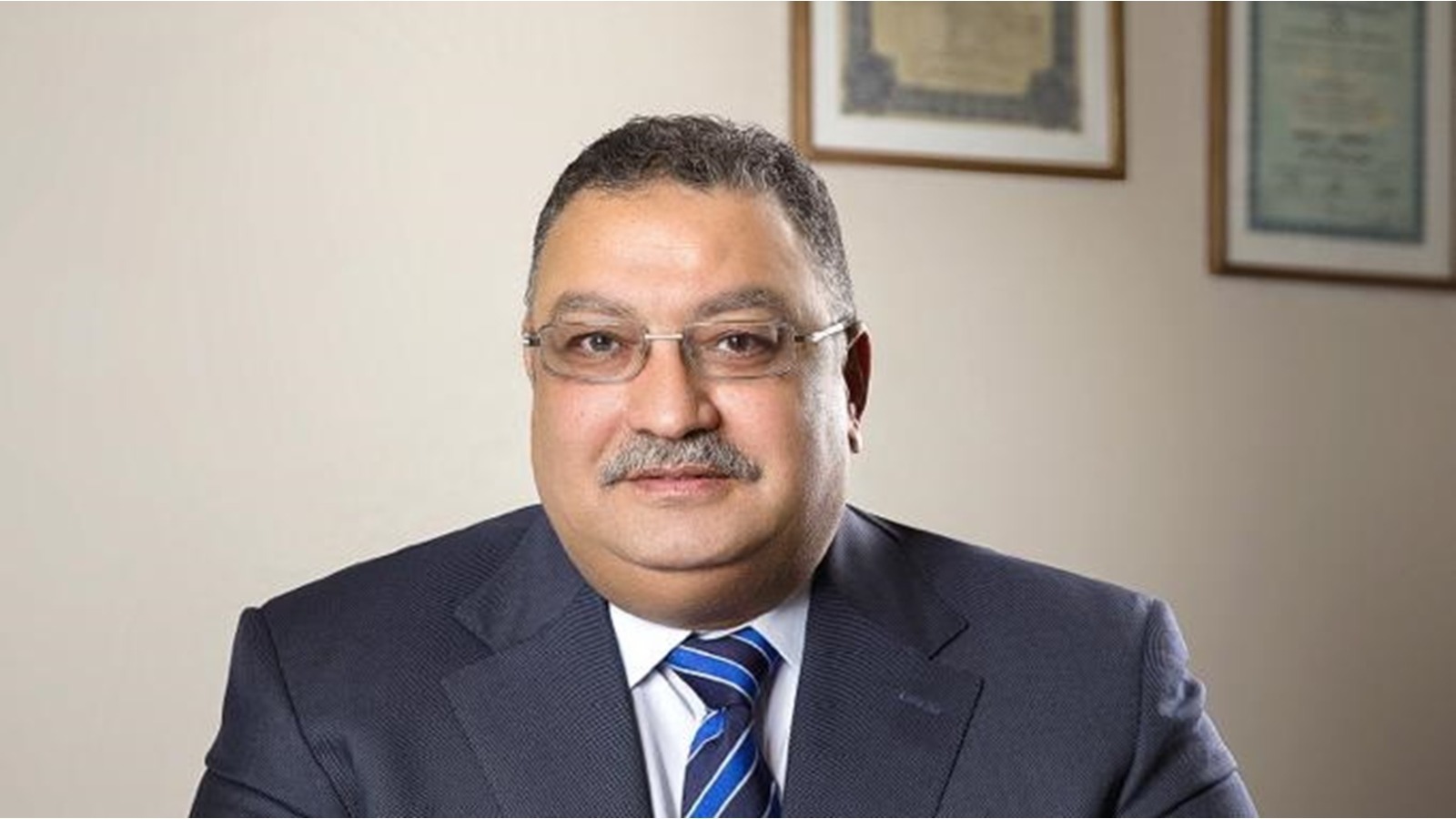 الحوار الوطني..المصريين الأحرار يعرض رؤيته لحل اشكاليات الاستثمار في كافة المجالات
