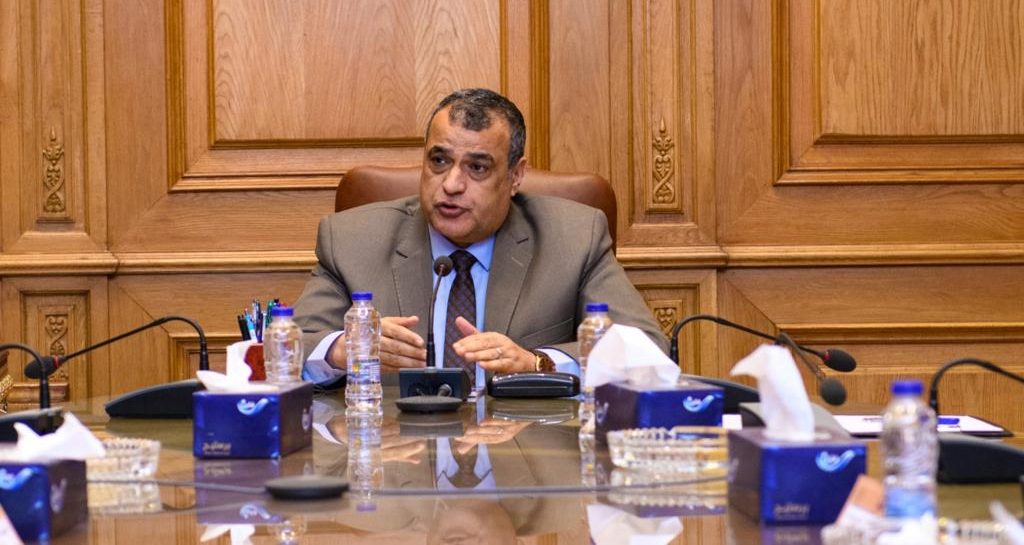وزير الدولة للإنتاج الحربي" يصدر توجيهات بتخصيص "إيميل" لاستقبال الأفكار البحثية التي يمكن التعاون مع مبتكريها لخدمة المجتمع .. ويؤكد: "تعزيز ثقافة البحث العلمي سيكون له مردود إيجابي كبير على كافة القطاعات"