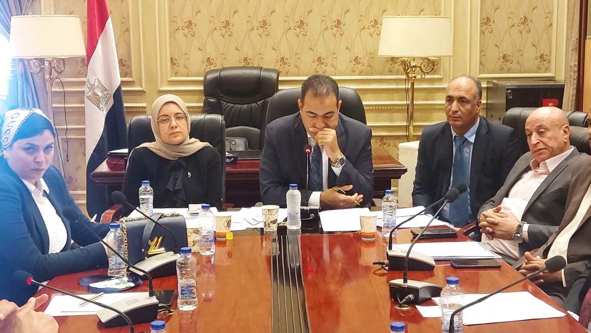 رياضة النواب توصي بسرعة الانتهاء من أعمال الصالة المغطاة بأسوان