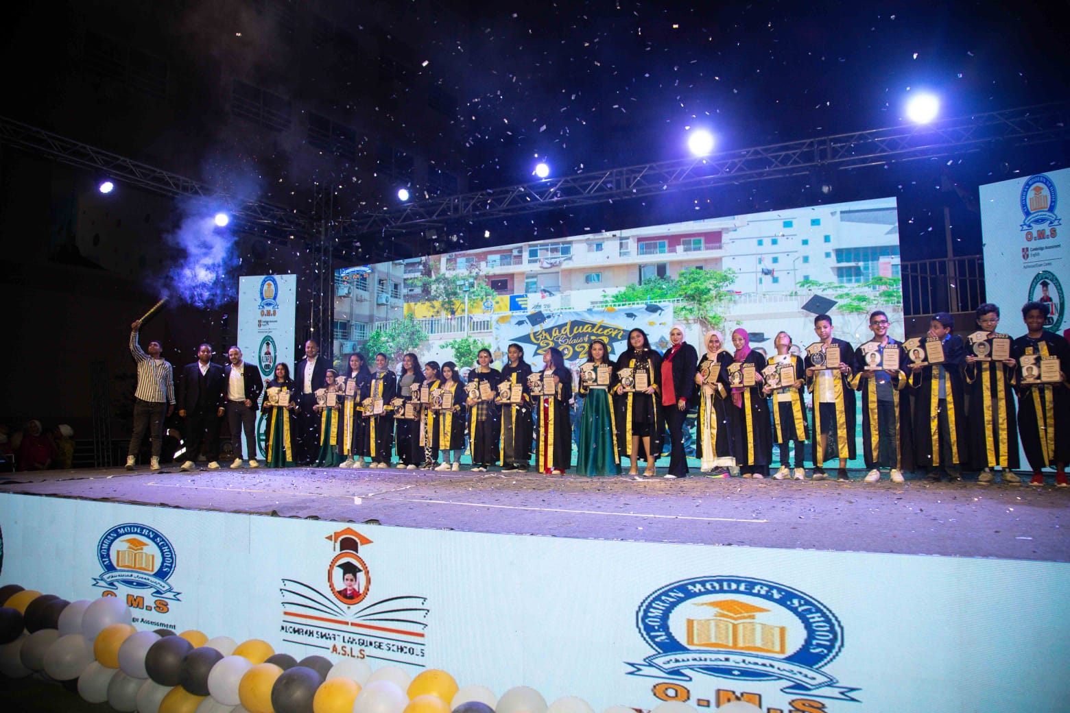 بحضور كوكبة من الإعلاميين والفنانين.."العمران الحديثة للغات" تحتفل بتخريج الدفعة الخامسة لرياض الأطفال