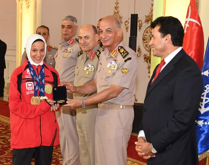 وزير الدفاع والإنتاج الحربى يكرم أبطال القوات المسلحة وأبطال الفروسية والإتحاد المصرى للإعاقات الذهنية المحققين لإنجازات رياضية