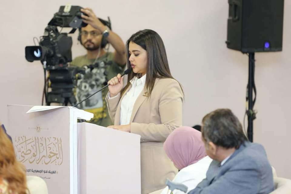 خلال مشاركتها بجلسة «مشكلات ما بعد الطلاق» في الحوار الوطني... مريم طلعت السادات توصي بتوفير برامج الدعم الزوجي والأسري في المجتمع لمواجهة مشكلة الطلاق