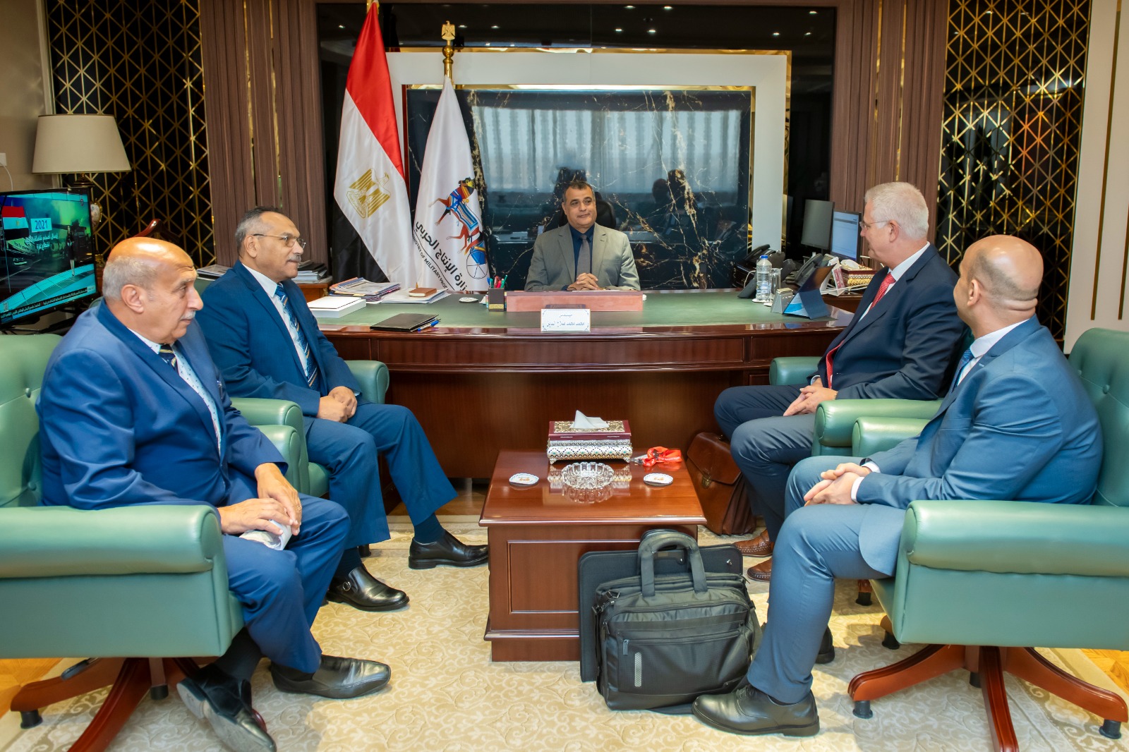 "وزير الدولة للإنتاج الحربي" يستقبل ممثلي "رينيرجي جروب بارتنرز" لمتابعة الموقف التنفيذي لمشروع إنشاء محطة إنتاج الطاقة الكهربائية من المخلفات بأبو رواش