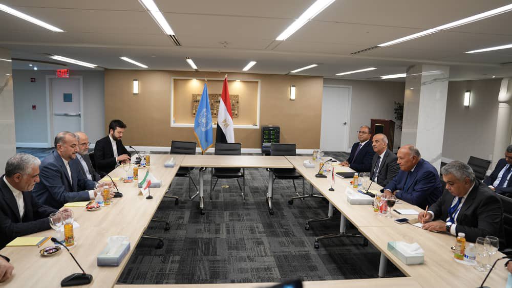 وزير خارجية إيران يشير إلى تقدم غير مسبوق في العلاقات مع مصر