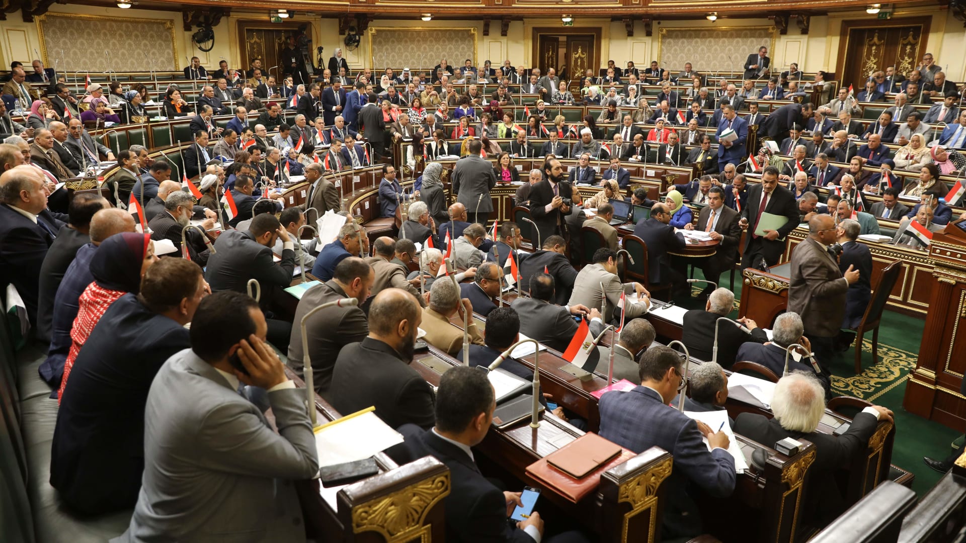 "النواب المصري" يوافق لـ"بيكو" و"موفبيك" على التنقيب عن البترول في خليج السويس