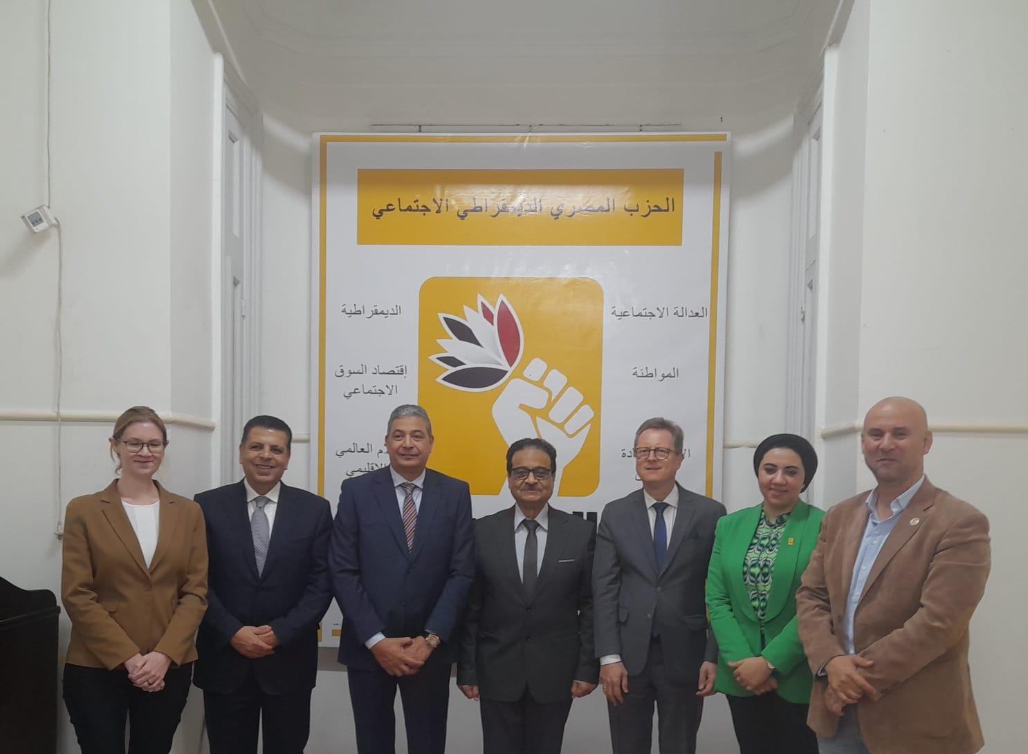 المرشح المحتمل للرئاسة فريد زهران يلتقى السفير الالماني