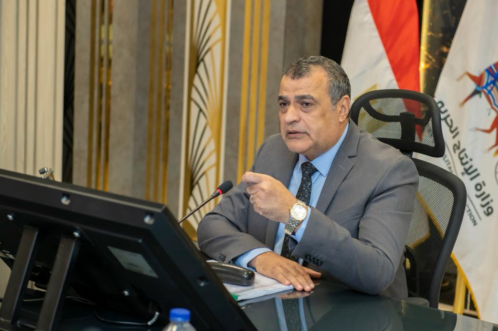 "وزير الدولة للإنتاج الحربي" يتابع موقف موازنة شركات ووحدات الإنتاج الحربى للعام المالي (2023/ 2024)