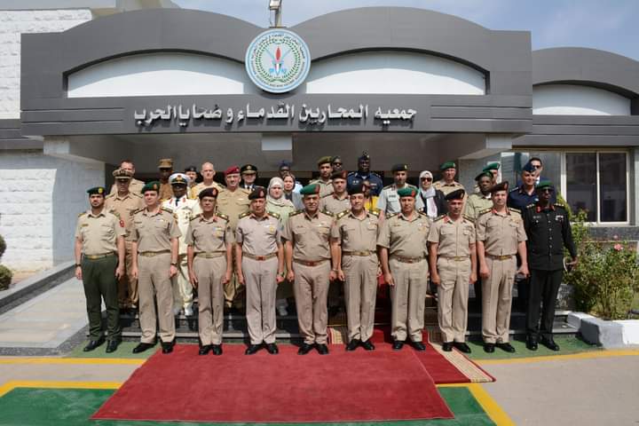 القوات المسلحة تنظم معرضاً لإبداعات المحاربين القدماء بمناسبة الإحتفال باليوبيل الذهبى لذكرى إنتصارات أكتوبر المجيدة